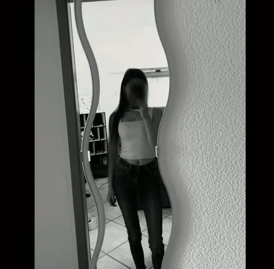 Nuria, 25 años